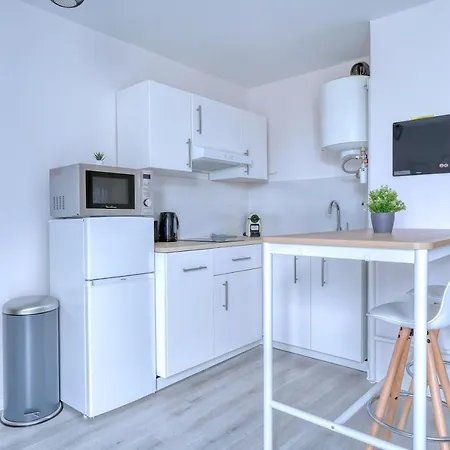 Elora Apartment